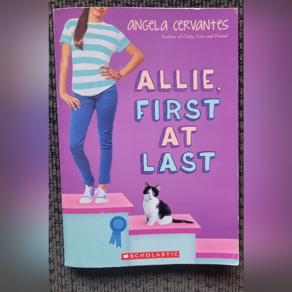 Pre teen / Teen Book Bundle 4 pk !! - Picture 7 of 9